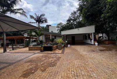 7 Bed House with En Suite in Kyuna