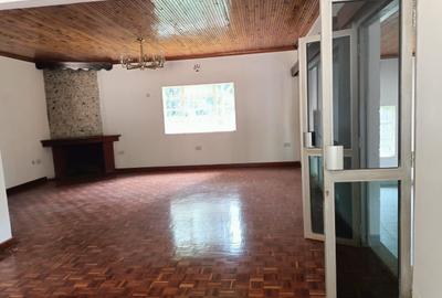 4 Bed House with En Suite at Westlands - 3