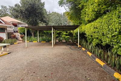 3 Bed House with En Suite in Karen