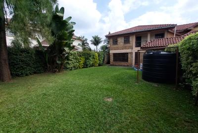 4 Bed House with En Suite at Runda Road