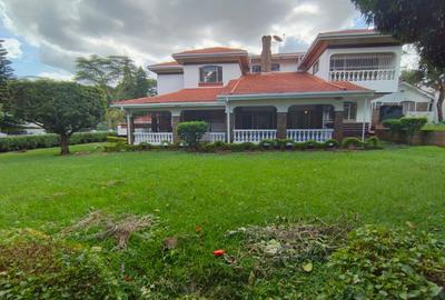 4 Bed House with En Suite in Rosslyn