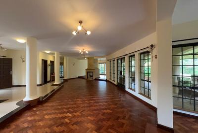 5 Bed Townhouse with En Suite in Runda - 2