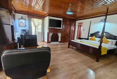 5 Bed House with En Suite in Karen - 4