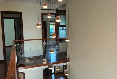 4 Bed Villa with En Suite in Karen Hardy - 4