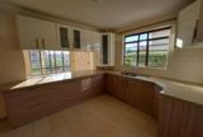 4 Bed House with En Suite in Kiambu Road