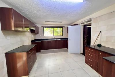 4 Bed Townhouse with En Suite at Kilimani - 3