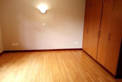 3 Bed Apartment with En Suite at Riverside Drive