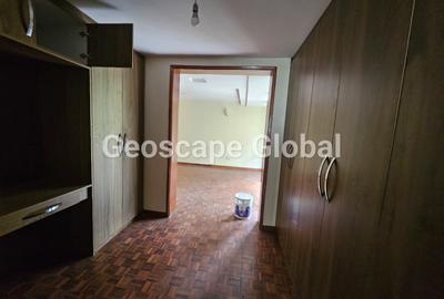 5 Bed House with En Suite in Kitisuru