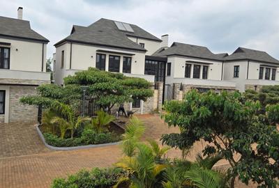 4 Bed Villa with En Suite in Runda - 4