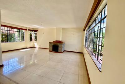 4 Bed Townhouse with En Suite in Brookside