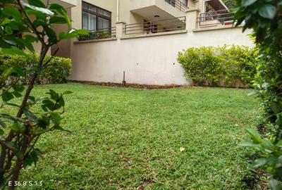5 Bed Townhouse with En Suite at Lavington - 2