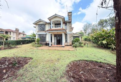 4 Bed House with En Suite at Rosslyn - 2