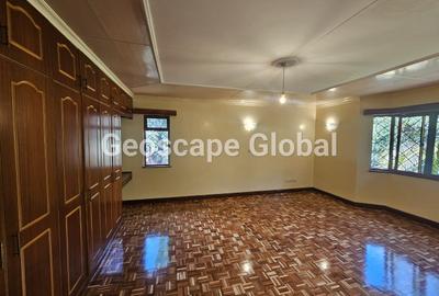 5 Bed House with En Suite in Spring Valley