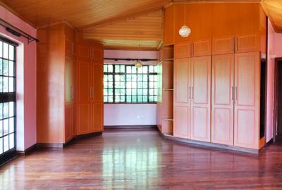 5 Bed House with En Suite in Lower Kabete