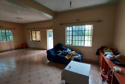 4 Bed Villa with En Suite at Rangau - 3