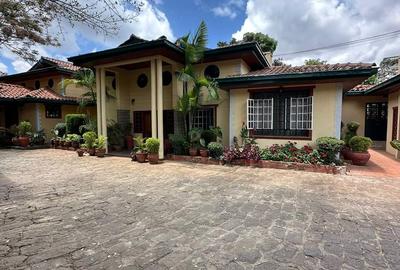 4 Bed Villa in Lavington