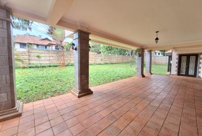 5 Bed House with En Suite at Un Avenue - 4