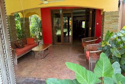 4 Bed House with En Suite in Nyali Area