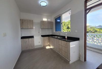 3 Bed Apartment with En Suite at Lakers Road