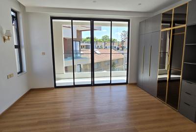 5 Bed Townhouse with En Suite at Isaac Gathanju Close - 3