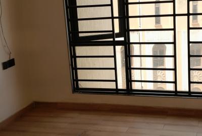 4 Bed Apartment with En Suite at Parklands - 3