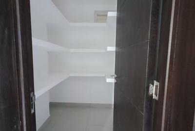 2 Bed Apartment with En Suite in General Mathenge
