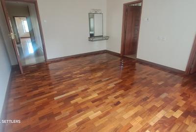 3 Bed Apartment with En Suite in Rhapta Road - 4