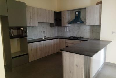 3 Bed Apartment with En Suite at Parklands