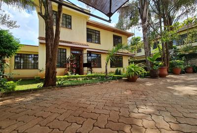 3 Bed Townhouse with En Suite at Lavington