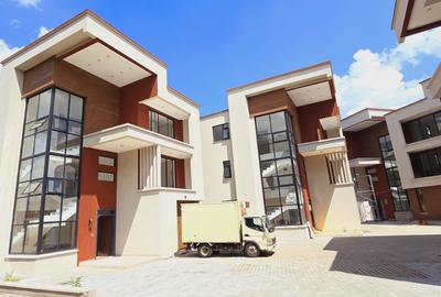 5 Bed Townhouse with En Suite at Lavington Green - 2