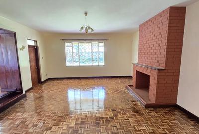 4 Bed House with En Suite in Runda