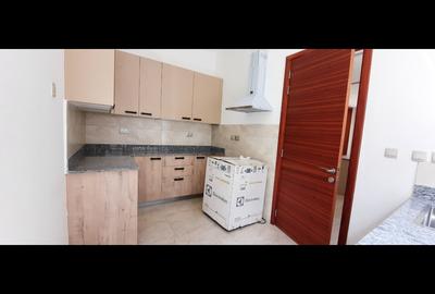 5 Bed Townhouse with En Suite in Lavington - 4
