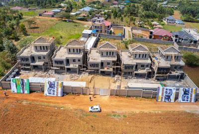 5 Bed Townhouse with En Suite at Karai - 2