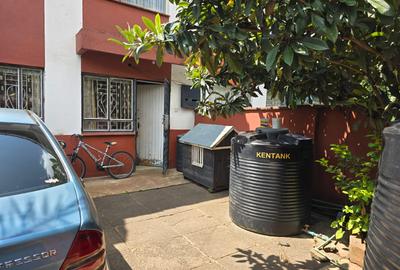 4 Bed Townhouse with En Suite at Sole Rd