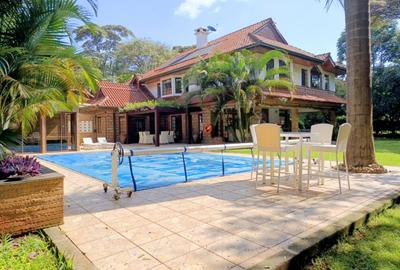 5 Bed Townhouse with En Suite in Rosslyn
