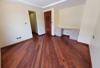 5 Bed Townhouse with En Suite at Lavington