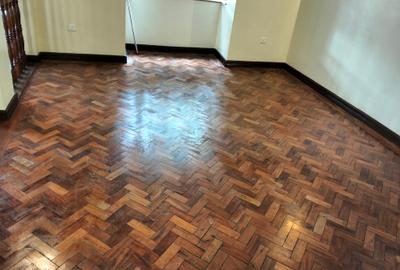 5 Bed Townhouse with En Suite in Lavington
