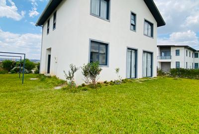 4 Bed Villa with En Suite at Maasai Lodge Road - 2