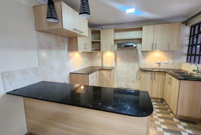 2 Bed Apartment with En Suite at - 4