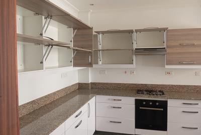 2 Bed Apartment with En Suite at Westlands - 4
