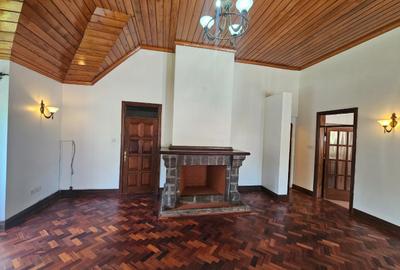 5 Bed House with En Suite in Runda - 3