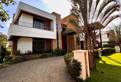 5 Bed Townhouse with En Suite at Karen