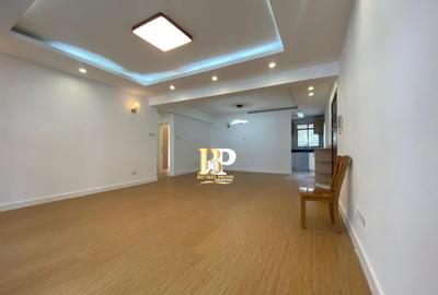 3 Bed Apartment with En Suite in Lavington - 3