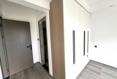 1 Bed Apartment with En Suite at Lavington