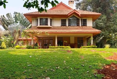 5 Bed House with En Suite in Rosslyn