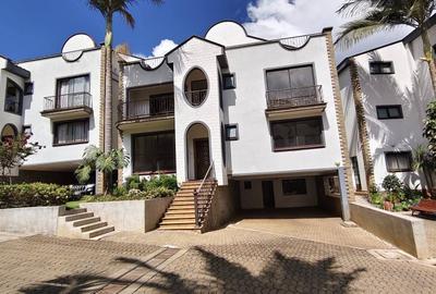 4 Bed Townhouse with En Suite in Brookside