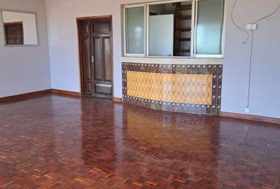 5 Bed House with En Suite in Rironi
