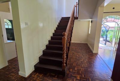 4 Bed House with En Suite in Gigiri