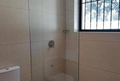 5 Bed Villa in Kyuna