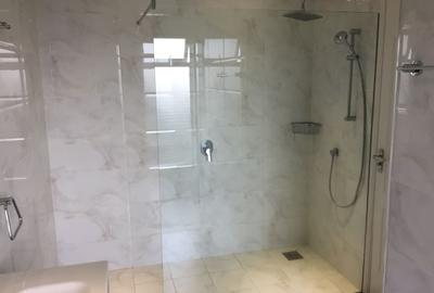 3 Bed Apartment with En Suite in Parklands